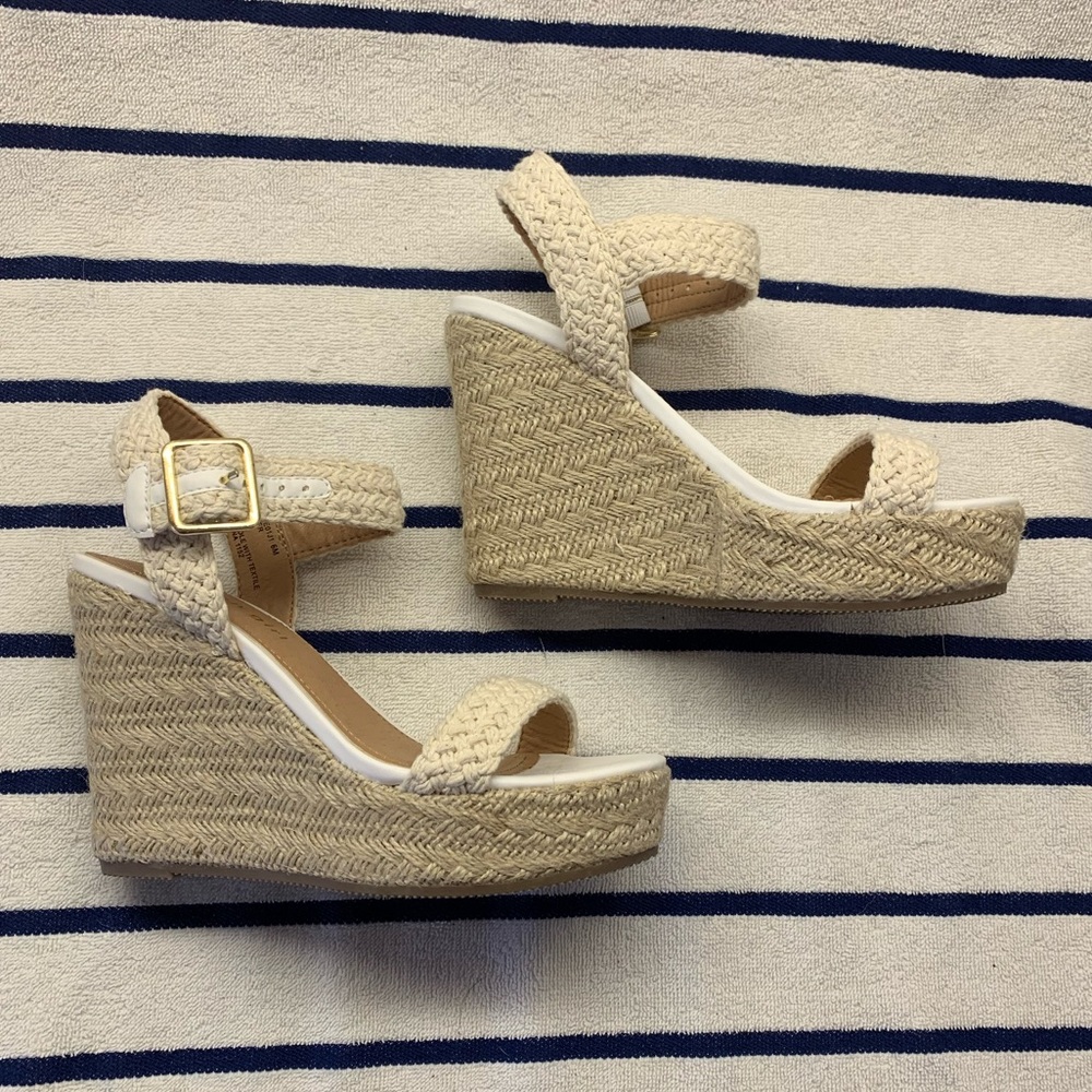 Madden girl wedges